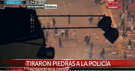 Hinchas detenidos en Argentina, 50 policías heridos