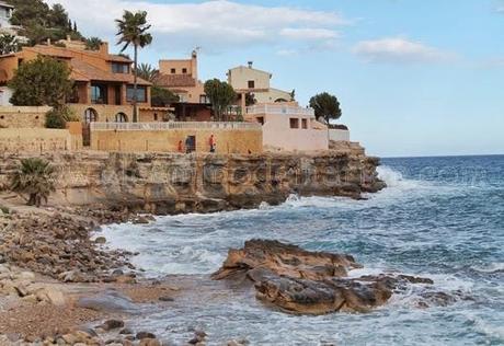 Recorriendo la costa de Moraira hacia Calpe Recorriendo la costa de Moraira hacia Calpe