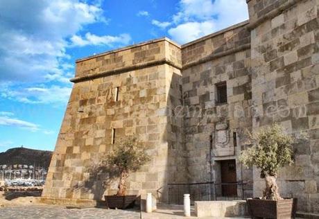 Recorriendo la costa de Moraira hacia Calpe