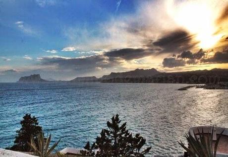 Recorriendo la costa de Moraira hacia Calpe