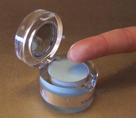 “Eye Priority” – la línea para el contorno de ojos de CHRISTIAN BRETON