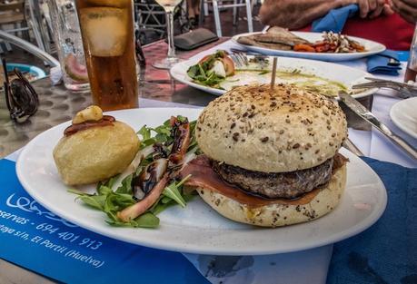 Visitando el Marlin Blue Beach Club (El Portil)