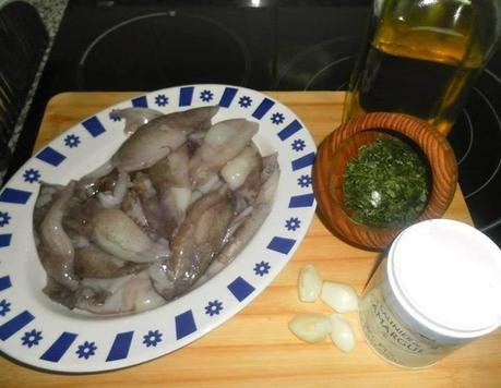 blog soloyo, calamares, plancha, grill, aceite, ajo, perejil, sal, pan al ajo, cocina, receta, 