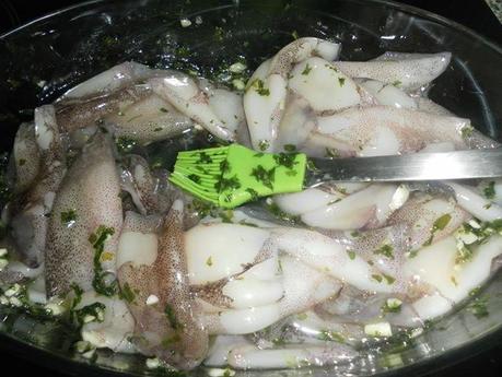 blog soloyo, calamares, plancha, grill, aceite, ajo, perejil, sal, pan al ajo, cocina, receta, 