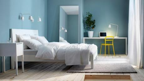 Dormitorio minimalista en poco espacio