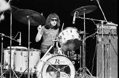 [Opinión] Tras la muerte de Tommy Ramone, último componente de Los Ramones, el postureo vuelve a la carga