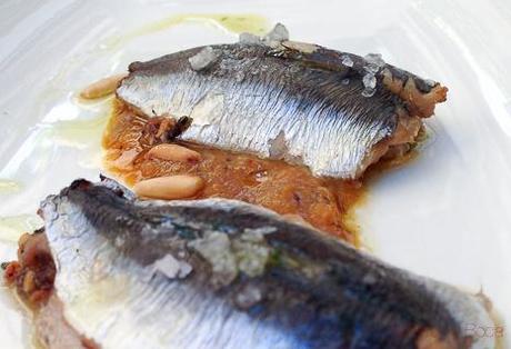 SARDINAS RELLENAS SOBRE CALABAZA en Llagut Taverna Marinera Tarragona amigastronomikas viaje a tarraco