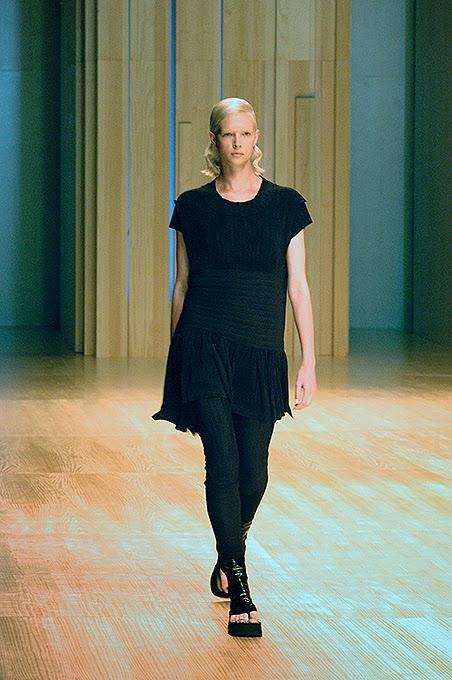 Presente, la nueva colección de Txell Miras