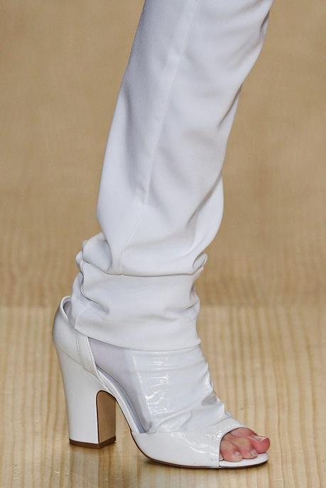 Presente, la nueva colección de Txell Miras