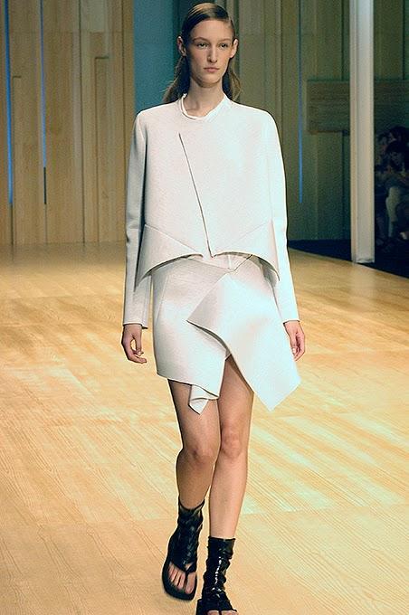 Presente, la nueva colección de Txell Miras