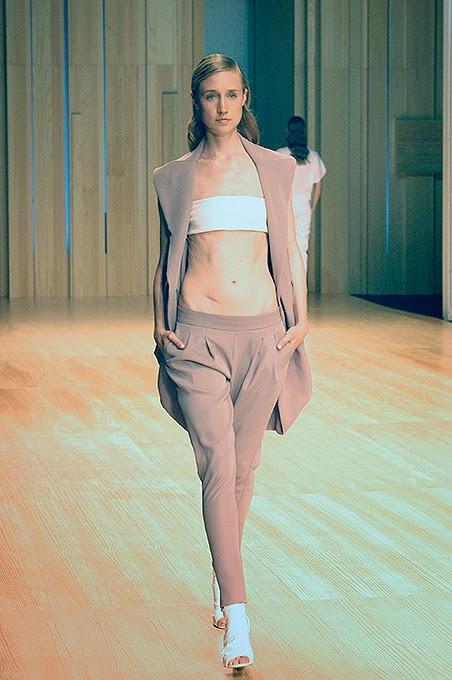 Presente, la nueva colección de Txell Miras