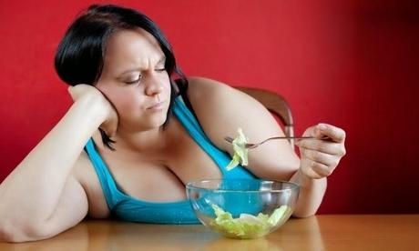 CINCO HABITOS QUE NO TE DEJAN BAJAR DE PESO