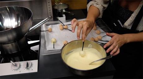 preparación bombón de foie – micuit, chocolate blanco y lima