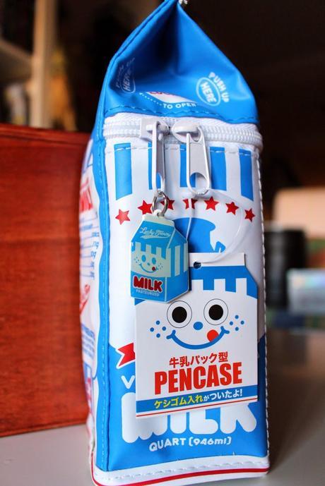 Nora y su brik de leche