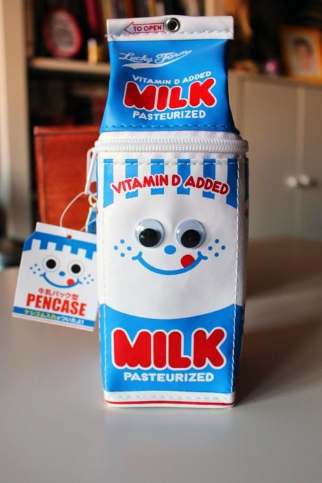 Nora y su brik de leche