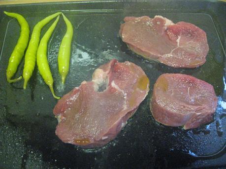 TERNERA CON SETAS Y GUINDILLAS