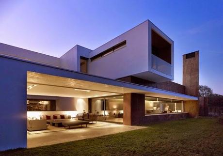 Residencia Minimalista en La Moraleja /  Minimal House in La Moraleja