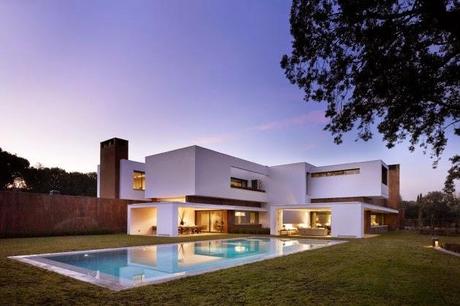 Residencia Minimalista en La Moraleja /  Minimal House in La Moraleja
