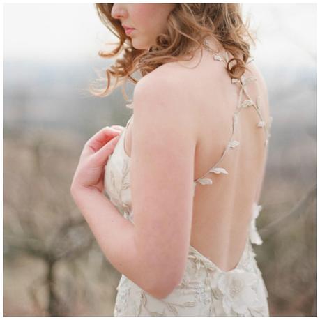 BODAS - ¿Espalda transparente para novias?