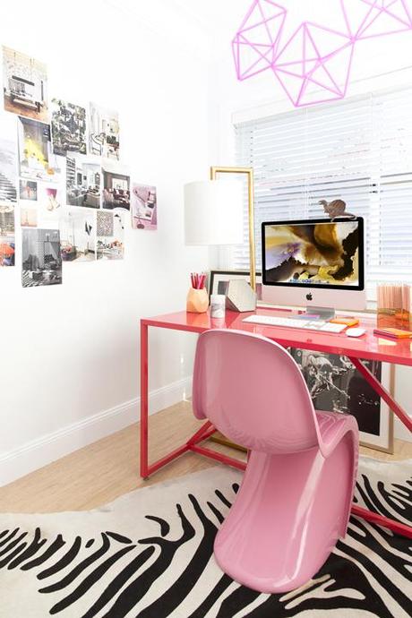 Decoracion extridente llena de color. El despacho de Claudia Stephenson