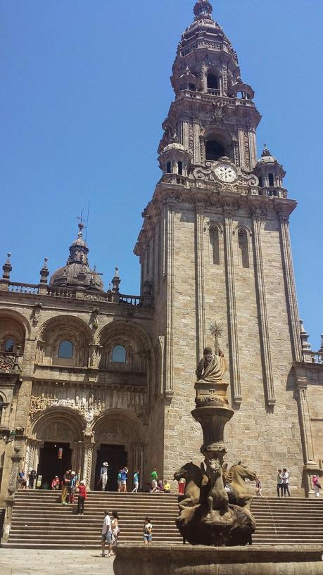 Santiago de Compostela emociona y sorprende