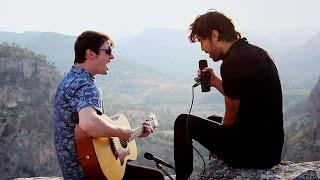 Acústico en el precipicio de Second para 'La distancia no es velocidad por tiempo'