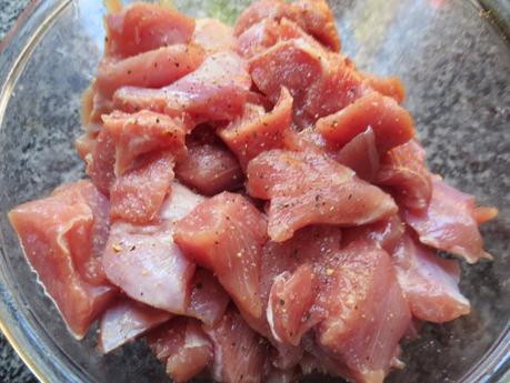 Pavo guisado en salsa de verduras