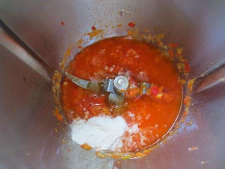 Pavo guisado en salsa de verduras