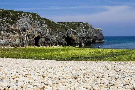 Playa Cuevas de Mar, Asturias
