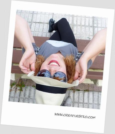 Look con camiseta de calavera