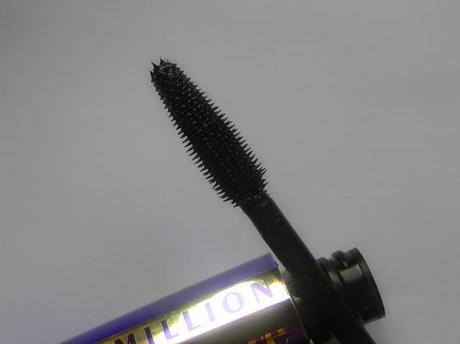 Mirada felina con la nueva gama SO COUTURE, de L'OREAL