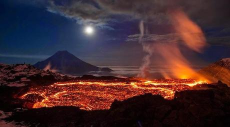 dentro de un volcán