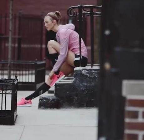 karlie2 Rendimiento y estilo: Karlie Kloss para Nike Women (temporada Otoño 2014)