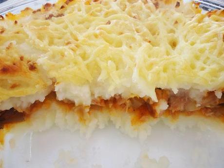 Pastel de patatas y atún por dentro
