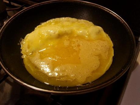 Rollo de tortilla rellena de atún y mostaza – Rotolo di frittata ripieno di tonno e senape rotolofrittata2