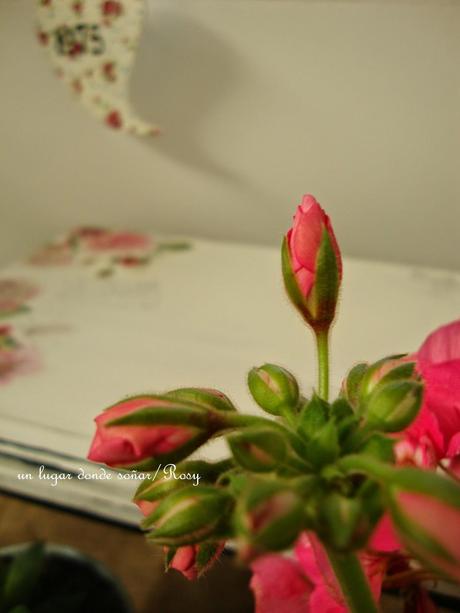 mesita para ordenador.....