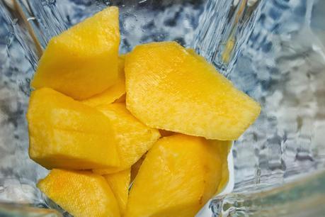 Lasaña india de raviolis de espinacas y melocotón