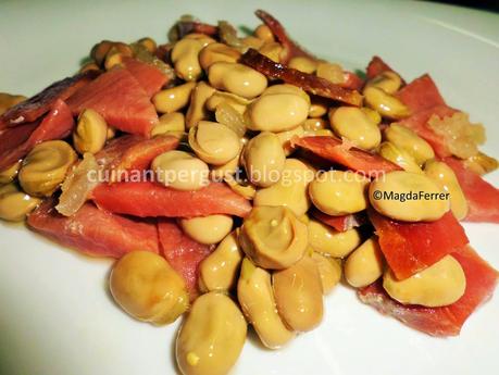 Habitas fritas con jamón