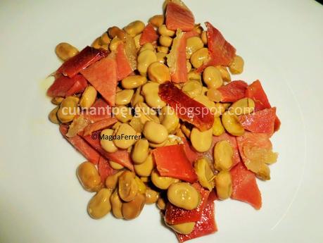 Habitas fritas con jamón