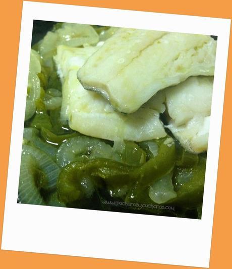 Bacalao con pimiento y cebolla