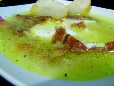 SOPA CASTELLANA, LA RECETA SALADA DE LA SEMANA