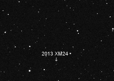 Animación 2013XM24-20140630©Rafael Benavides 