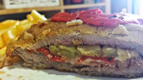 Cachopo Asturiano con Patatas Fritas