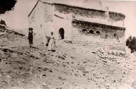 La Ermita de Santa Catalina (Hinojosa Guadalajara). La sencillez del Románico. ermita hinojosa antigua