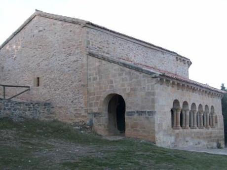 La Ermita de Santa Catalina (Hinojosa Guadalajara). La sencillez del Románico. ermita hinojosa guadalajara