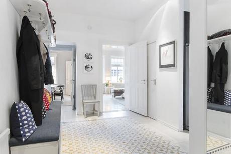 suelos de madera pintada de blanco estilo nórdico escandinavo decoración pisos suecos decoración de salones decoración de interiores decoración de comedores decoración blanco negro nórdico blog decoración nórdica 