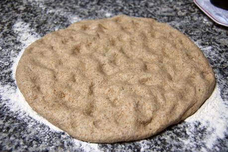 Pan Integral al Tomillo + Tutorial de Amasado