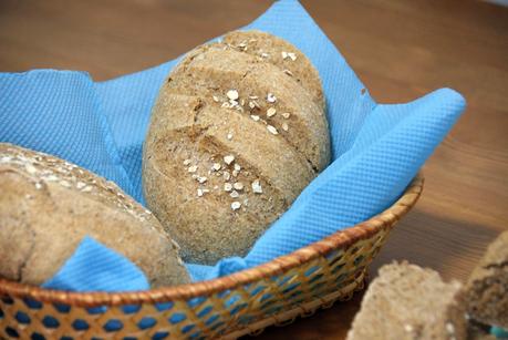 Pan Integral al Tomillo + Tutorial de Amasado