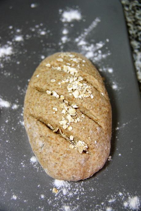 Pan Integral al Tomillo + Tutorial de Amasado