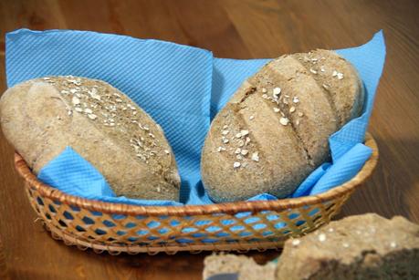 Pan Integral al Tomillo + Tutorial de Amasado